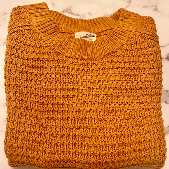 Universal Thread Sweater - Picture 3 of 4